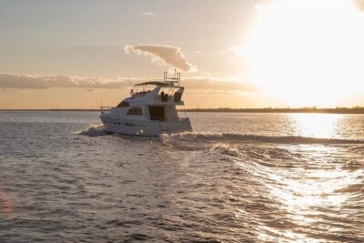 2 Hour Sunset- 60' Neptunus Tulum, Playa del Carmen, Riviera Maya - Lunch Buffet and Alcohol Included: How to Plan Your Meal