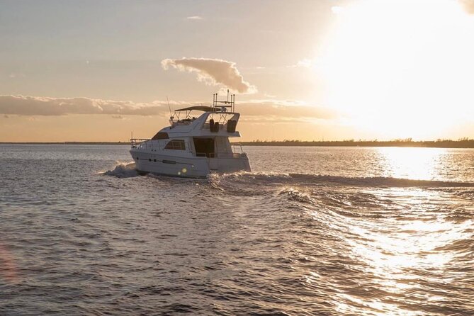 2 Hour Sunset- 60' Neptunus Tulum, Playa del Carmen, Riviera Maya - Lunch Buffet and Alcohol Included: How to Plan Your Meal