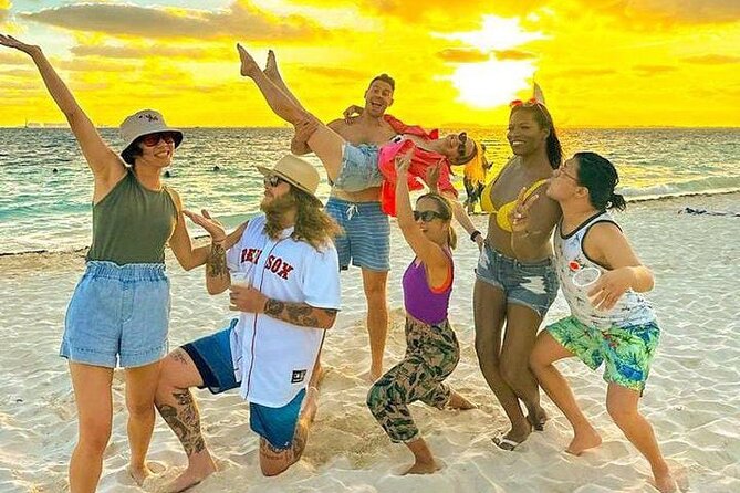 2x1 Tour: Isla Contoy, Isla Mujeres, Open Bar, Lunch and Transfers - Group size and expectations: maximum 25 makes it feel manageable