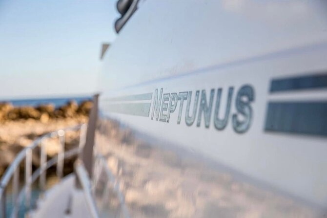 3 Hour Xpuha-60' Neptunus-Tulum, Playa del Carmen, Riviera Maya - Cruise comfort, open bar pacing, and the onboard Mexican lunch