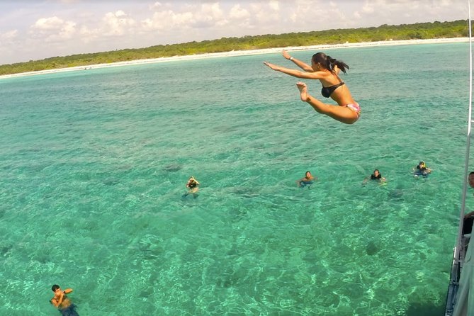3 Hours - 53' Hatteras - Tulum, Playa Del Carmen, Riviera Maya - Meeting point at Puerto Aventuras (near Tulum): getting there without stress
