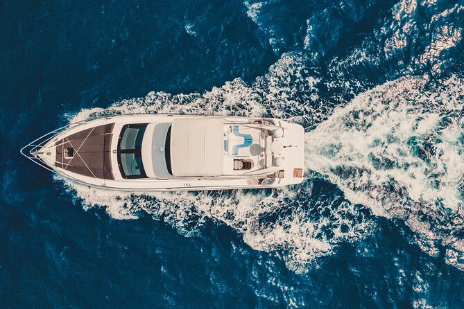 4 Hour 50' Azimut Yacht All-Inclusive in Tulum & Playa del Carmen - The real draw: snorkeling plus a hosted yacht day
