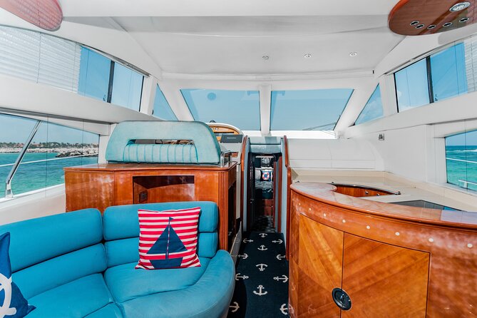 4 Hour 50' Azimut Yacht All-Inclusive in Tulum & Playa del Carmen - Open bar on a yacht: what you get, and how it changes the vibe