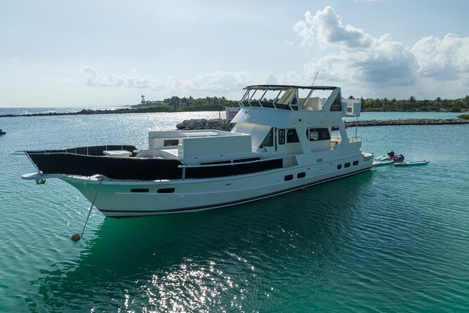 4 Hour - 72' Bruce Roberts, Tulum, Playa del Carmen, Riviera Maya - A private 72-foot yacht feel without the full-day commitment