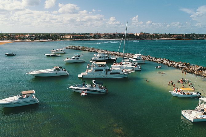 4 Hours - 53' Hatteras - Tulum, Playa Del Carmen, Riviera Maya - Who This Private Yacht Charter Fits Best