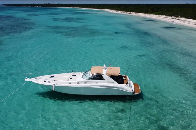 4 hours - Private 48ft Yacht all inclusive in Tulum and Playa del Carmen - Stop 1: the Caribbean cruise and how to use it