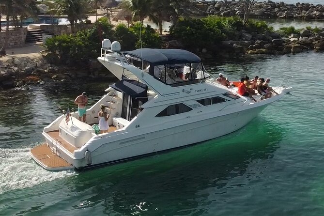 4 hours snorkel & beach tour - Private Yacht 47 ft - Beyond Snorkel: Paddleboard and Fishing Poles
