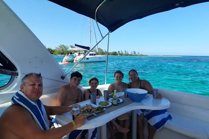 5-Hour Private 40' Yacht 2-Stop Tour to In-Ha reef with Food, Drinks & Snorkel - From Puerto Aventuras to your 40-foot private boat