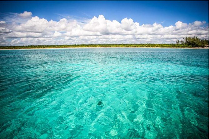 5H 42' Azimut Yacht All-Inclusive from Tulum & Playa del Carmen. - Private Azimut yacht time from Puerto Aventuras
