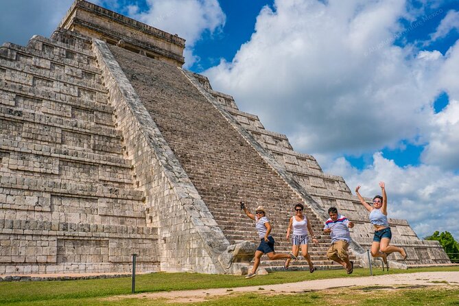 Chichen Itza VIP Private Tour – Skip-the-Line – Express - Private pickup in the Playa del Carmen to Tulum zone