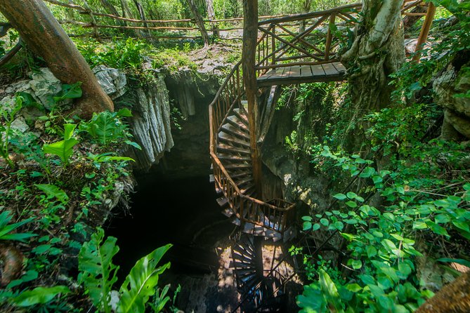 Choose your experience to live in Los 7 Cenotes San Gerónimo - The Mayan culture angle: how it shows up in the day