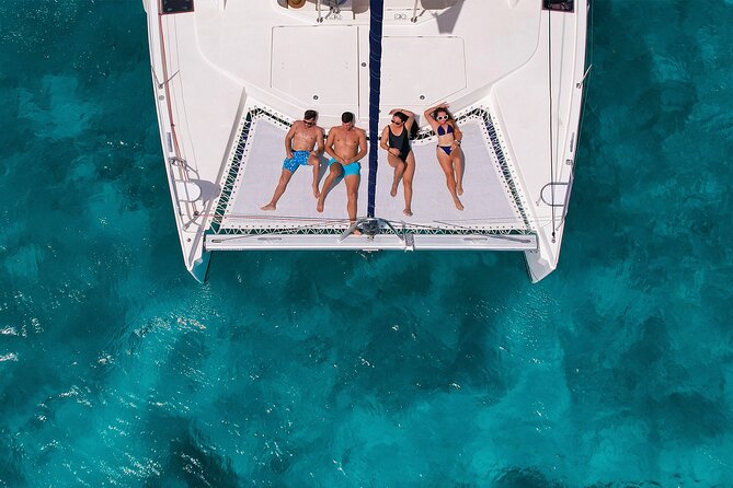 Cozumel Luxury Sailing & Snorkeling with Lunch and Open Bar Onboard - Lunch onboard: light, tasty, and best paired with patience