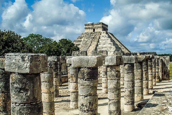 Full Day Guided Tour Chichen Itza + Cenote + Valladolid + Lunch! - Stop 1: Chichen Itza With a Certified Guide and Umbrellas