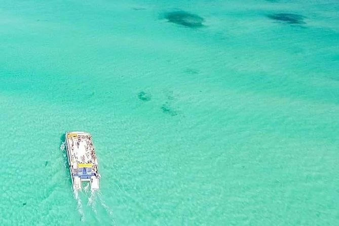 Isla Mujeres Unlimited! Fun & Party with transportation - From your hotel to the private marina: how the day actually starts