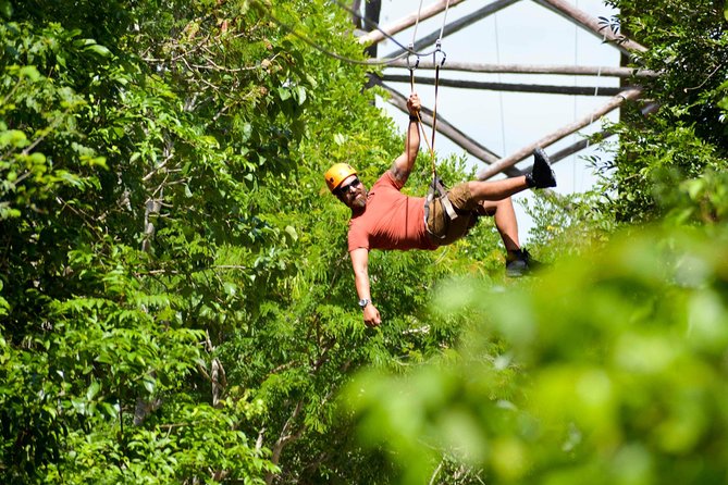 Playa del Carmen Jungle Tour: Tulum, Cenote Snorkeling, Ziplining and Lunch - Stop 2: Tulum archaeological site—more than postcard walls