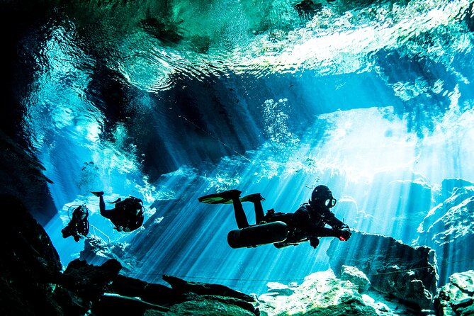 Scuba Diving in Cenote Kukulkan from Playa del Carmen - Light Refractions and the Pauses That Make It Worth It