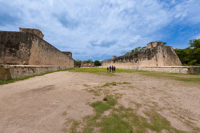 Small Group with early access to Chichen Itza, Ekbalam and Cenote - Pickup details that can make or break your morning
