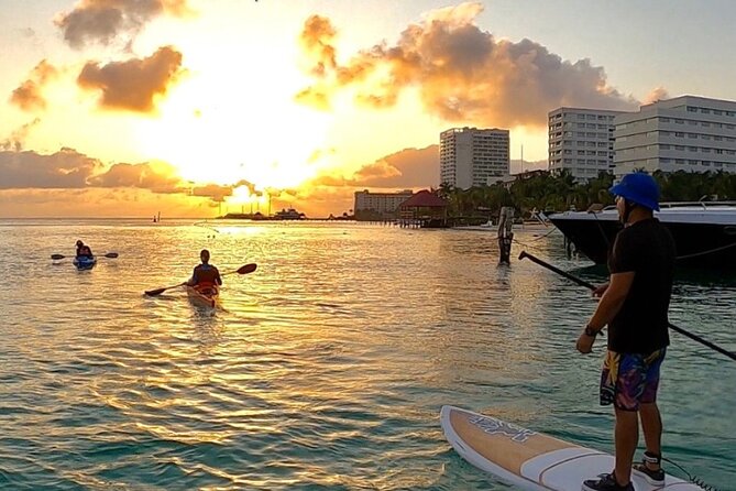 Sunrise Paddle Surf - Guides and photos: the “memory service” part
